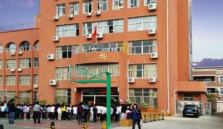 廈門康橋外國語<a href=http://xielongmould.com/xiaoxue/ target=_blank class=infotextkey>小學(xué)</a>怎么樣？廈門康橋外國語小學(xué)<a href=http://xielongmould.com/chuzhong/ target=_blank class=infotextkey>初中</a>派位哪些學(xué)校？